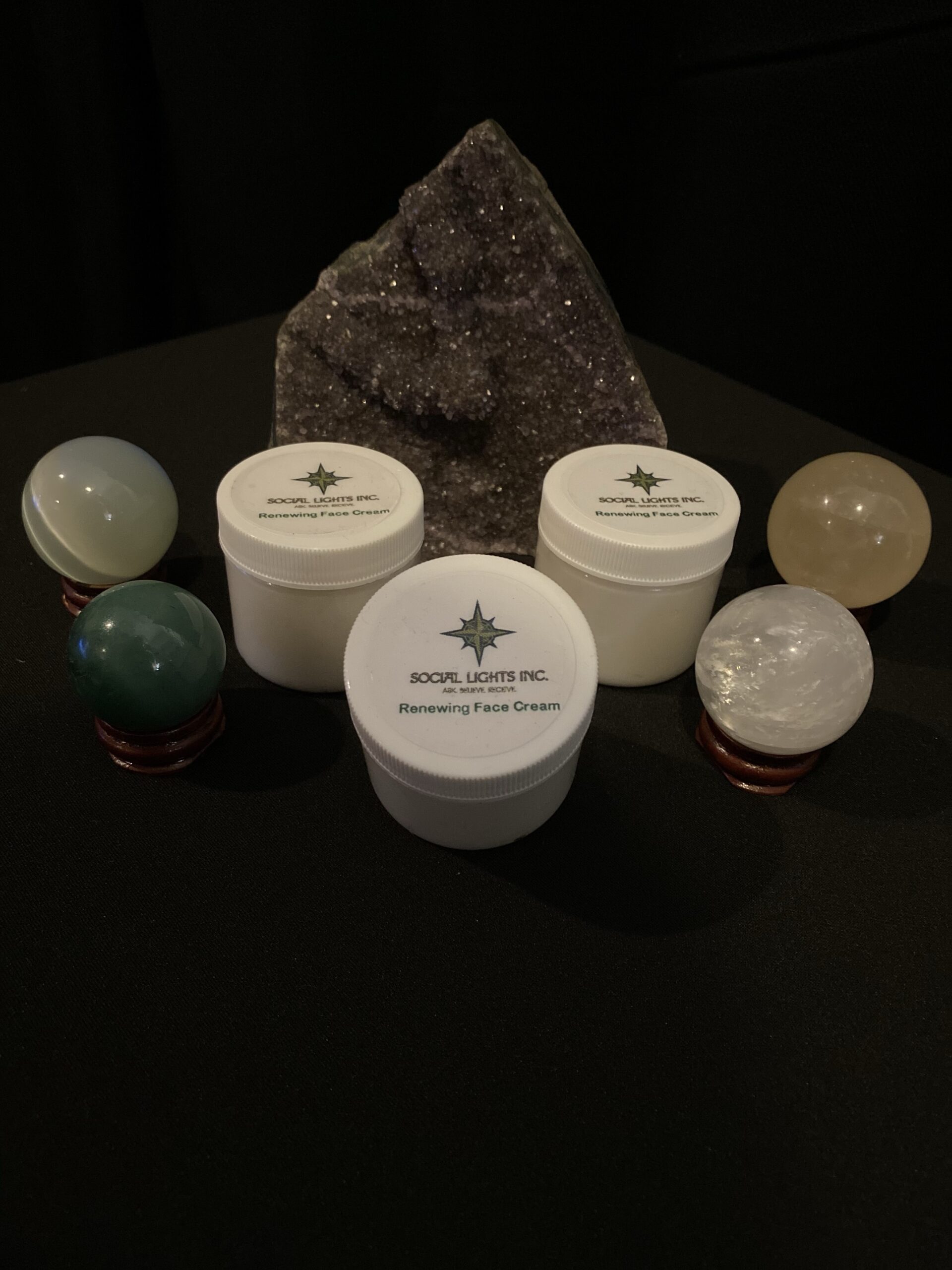 img_4990-scaled SoLitInc's Glamouring Renewing Face Cream
